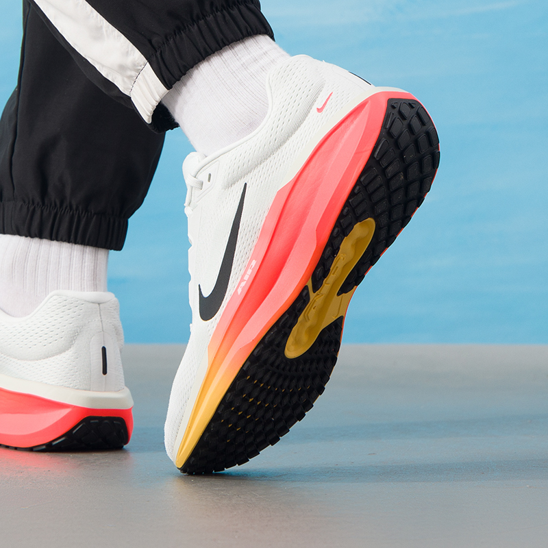 Nike Men's Shoes Original Ligh - Lightweight Road Running Shoes 评论和价格