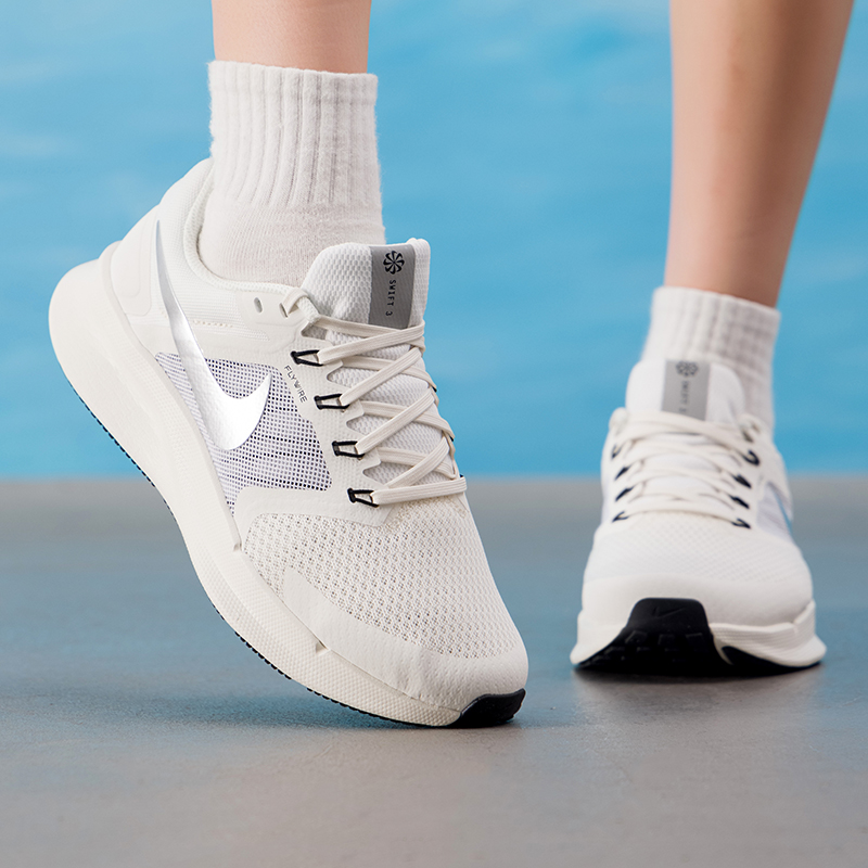 Nike Women's Shoes Original Li - Lightweight Road Running Shoes 评论和价格